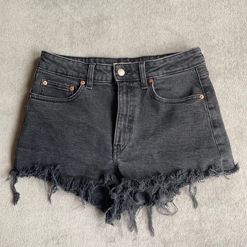 H&M distressed denim jeans